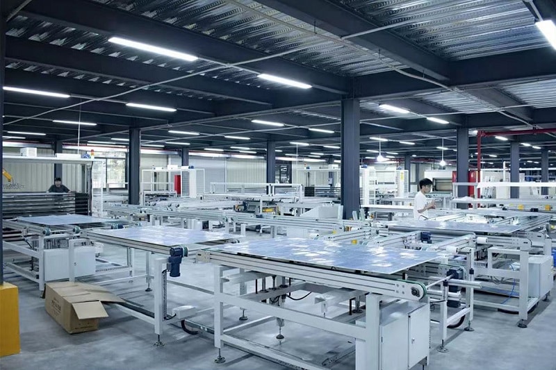 Maxbo's Cutting-Edge Photovoltaic Panel Factory>>